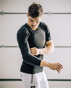 DHARCO ELBOW GRAVITY PADS