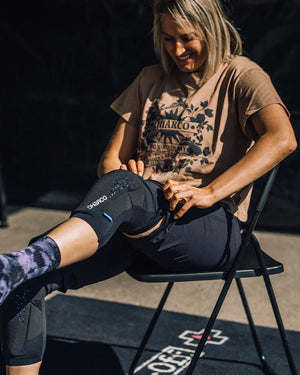DHARCO GRAVITY KNEE PADS